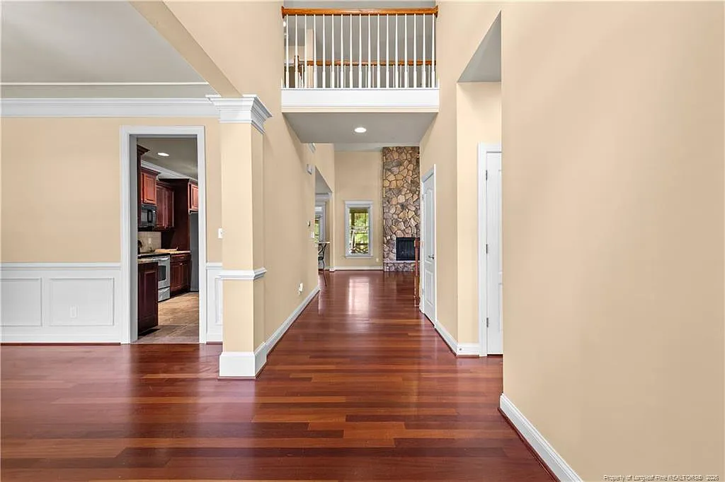 4 bed, 3.0 bath, 2985 sqft, $2,500 — Photo 3