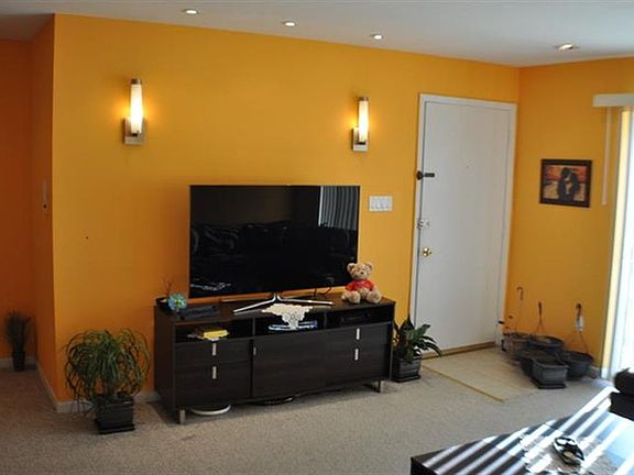 4th image of 9444 Bay Colony Dr APT 2N