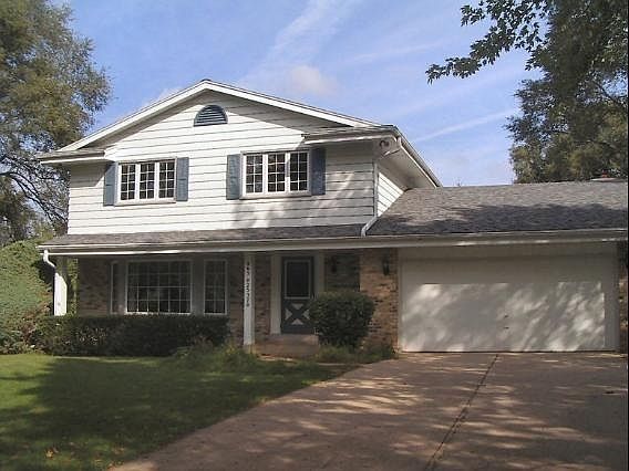 1st image of S65W25370 Verta Vista Dr
