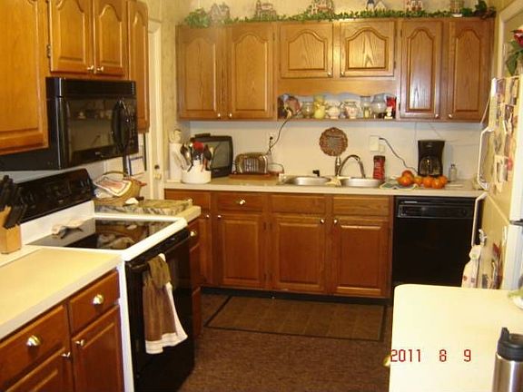 3rd image of 964 Guckert Ave