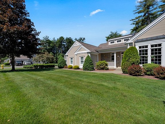 2nd image of 10 High Pine Cir