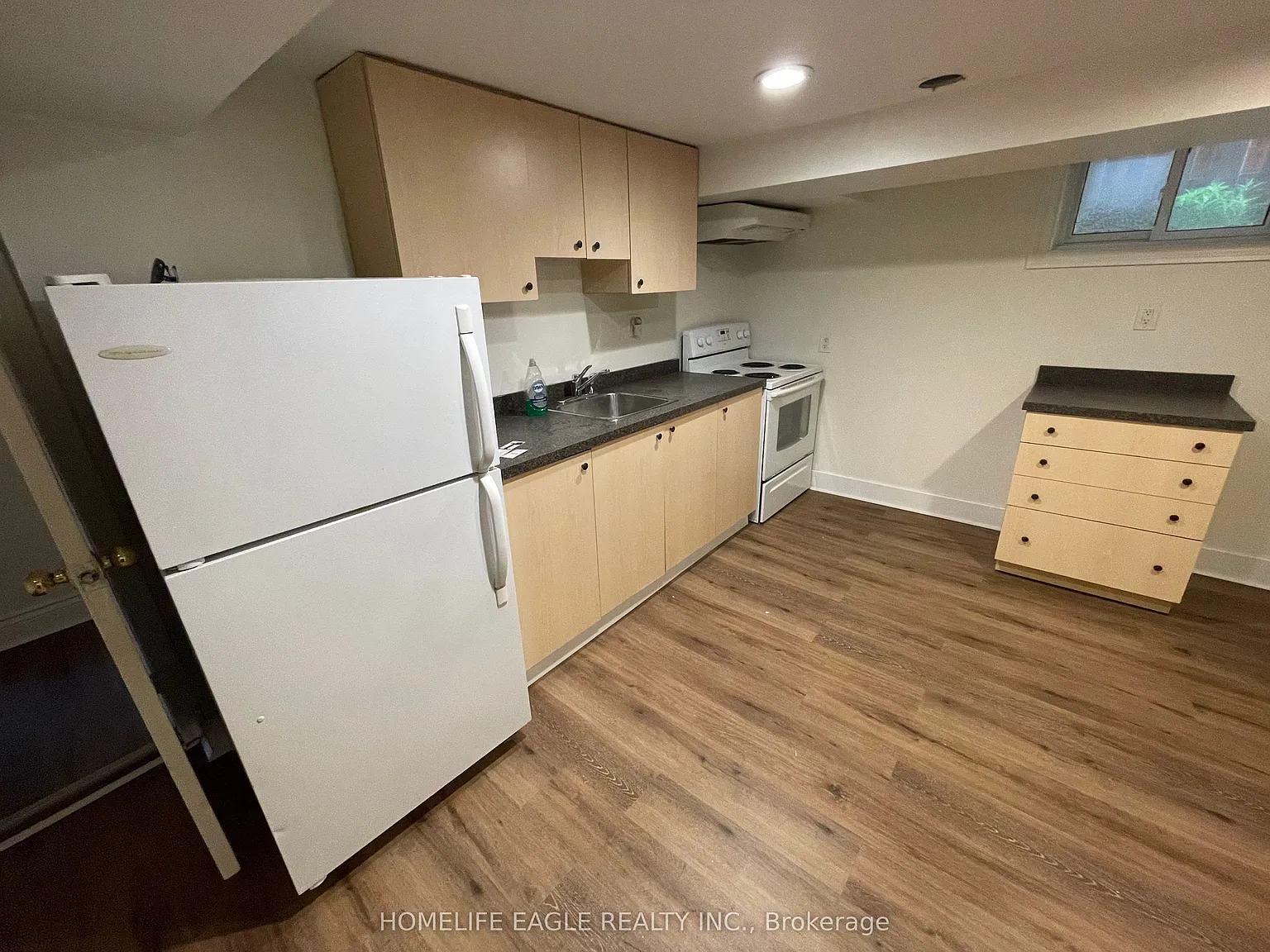 2 bed, $2,000 — Photo 4