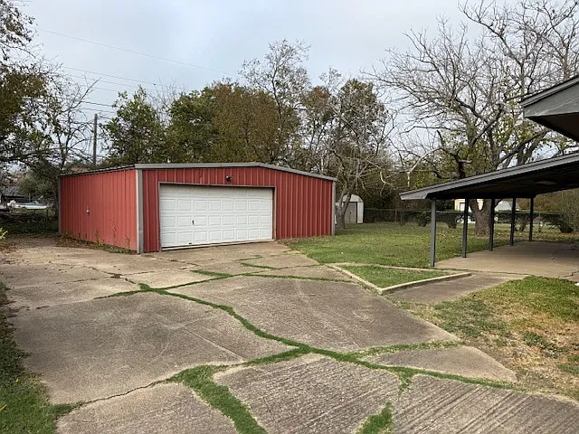 112 N Emberwood Dr — Photo 3