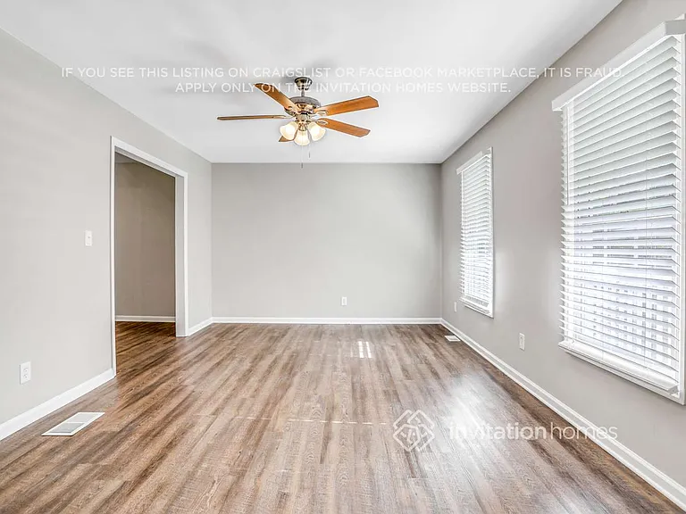 2339 Chevy Chase Ln — Photo 6