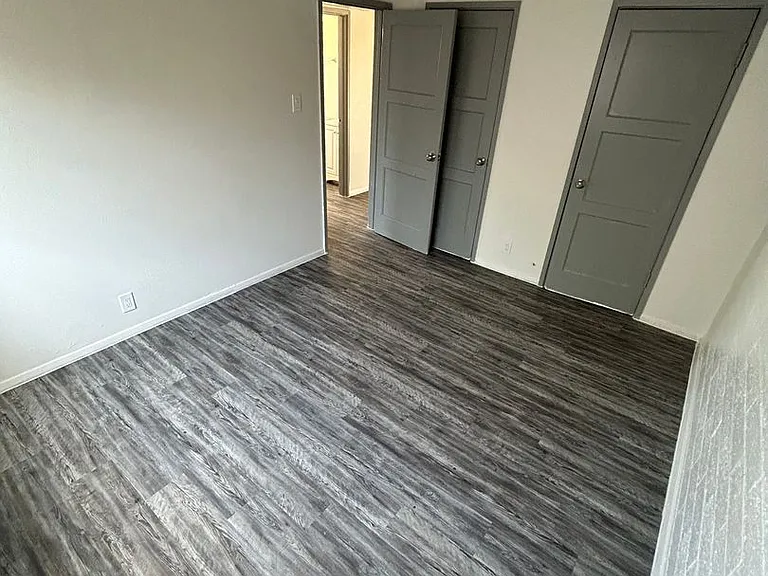 2511 E Cameron Vis — Photo 5