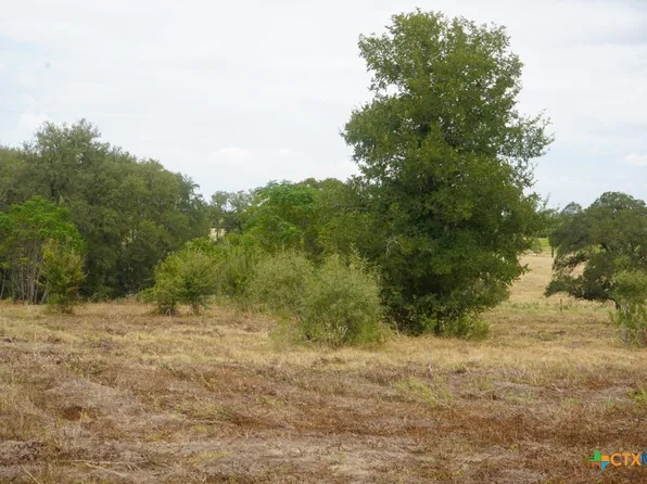 920 Mills Way, Seguin, TX 78155