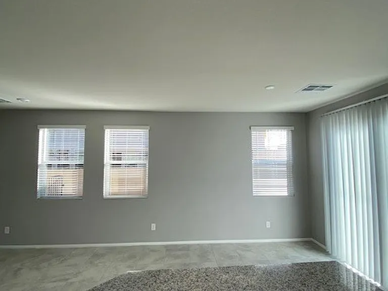 6667 Drusilla St — Photo 16