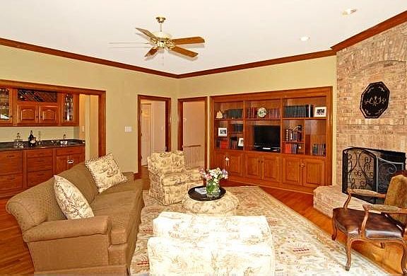 Great room  with fireplace and Wet Bar