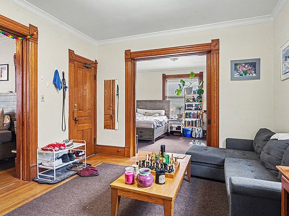 4th image of 528 S 5th Ave APT 1