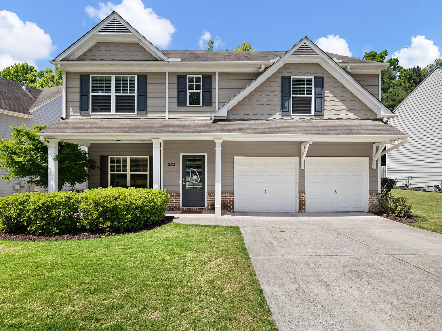 4 bed, 2.5 bath, 2236 sqft, $2,750 — Photo 2