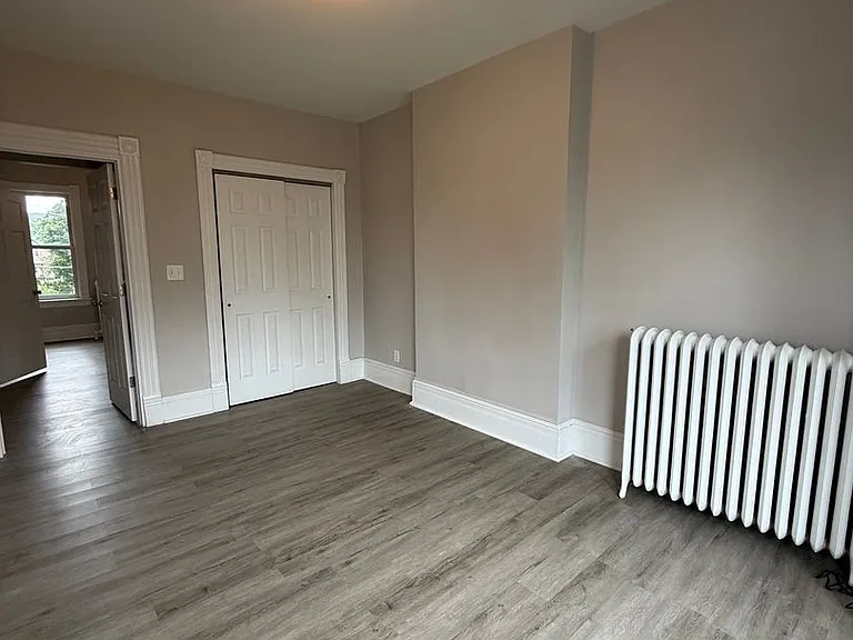 72 Liberty Street Wh — Photo 2