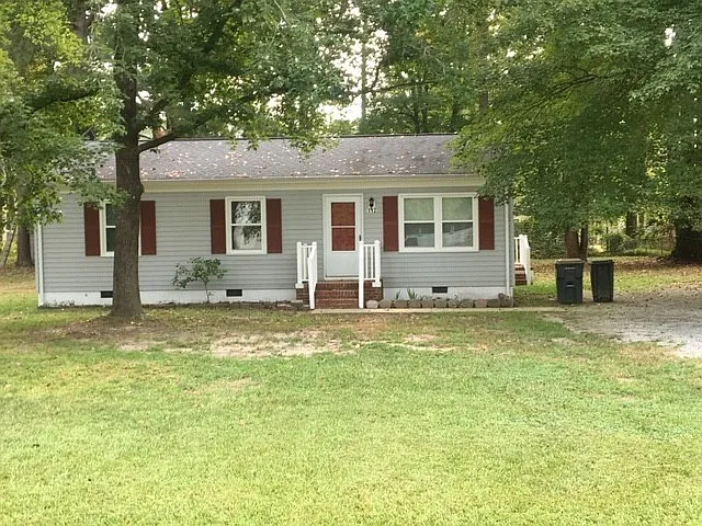 Charming 3 Bedroom, 2 Bath Home on Quiet Cul-de-Sac in Williamsburg — Photo 1