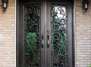 615 Park Lake Cir, Vestavia, AL 35242