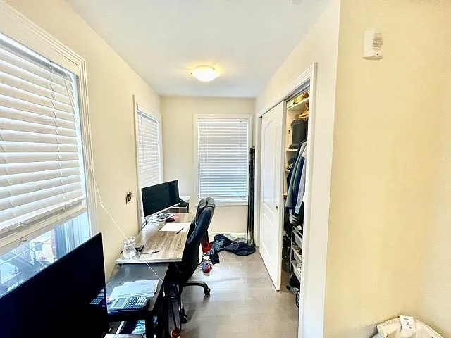 2 bed, 9999 sqft, $3,350 — Photo 2