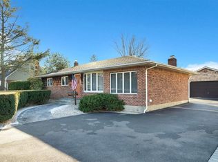 8 Terry Ln, Commack, NY 11725