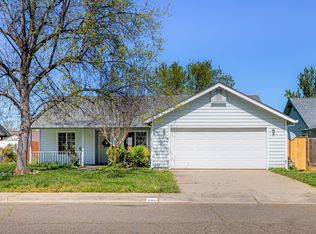 3366 Lyndsey Ln, Anderson, CA 96007