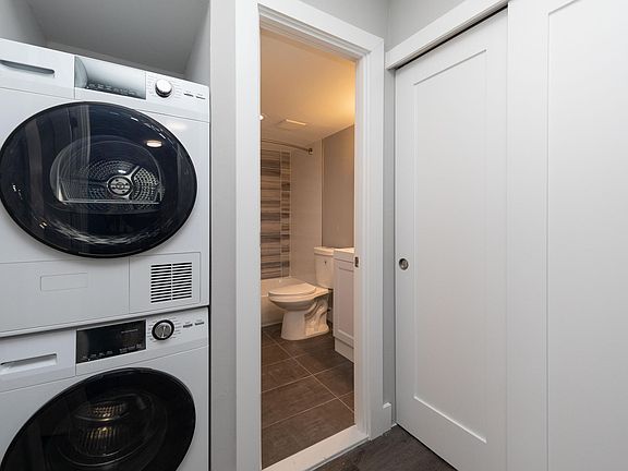 5th image of 300 Parker Ave #45217b823
