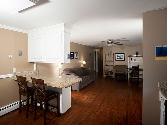 3rd image of 708 Maralon Dr