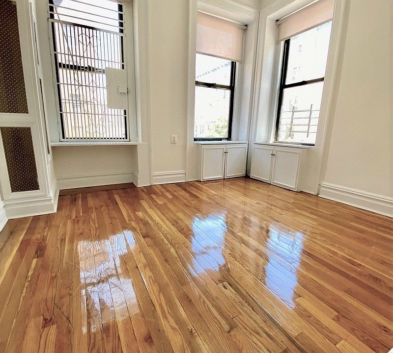 1st image of 1443 York Ave Frnt 3