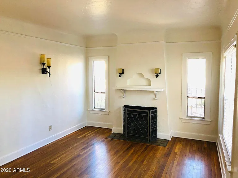 1139 E Palm Ln — Photo 15