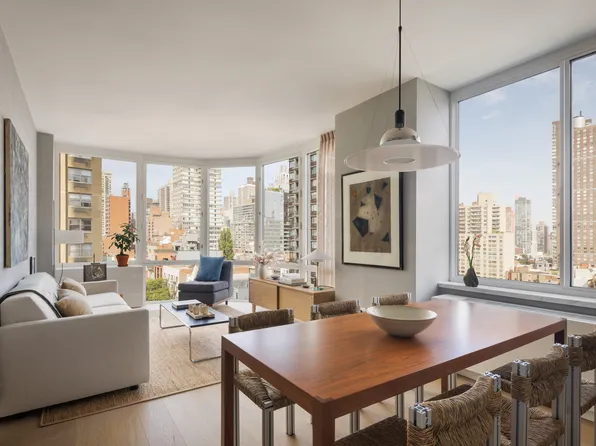 400 East 84th Street image 1 of 19