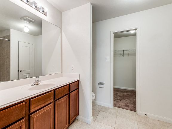 4th image of 6024 Ruby Falls Ln