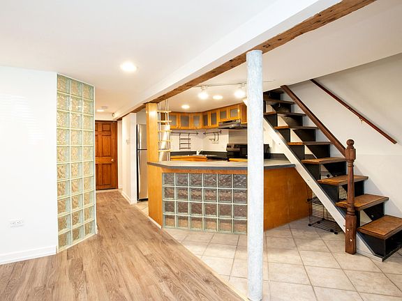4th image of 1352 N Oakley Blvd #B