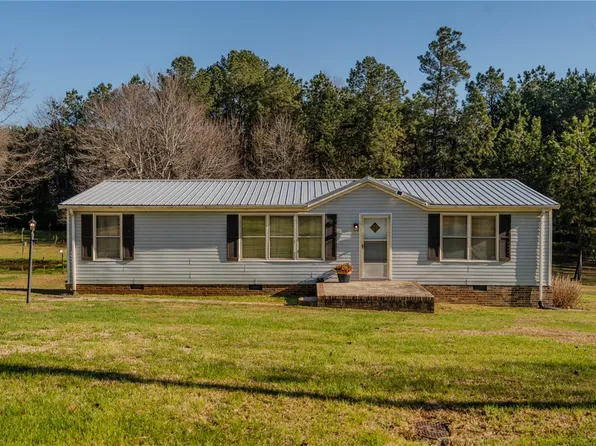 121 Kountry Ln, Walhalla, SC 29691