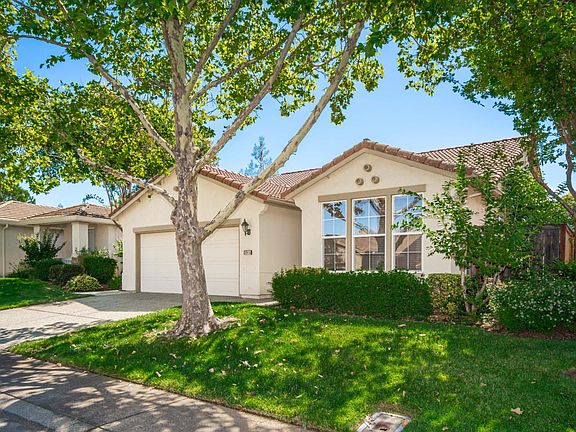 3rd image of 3915 Coldwater Dr