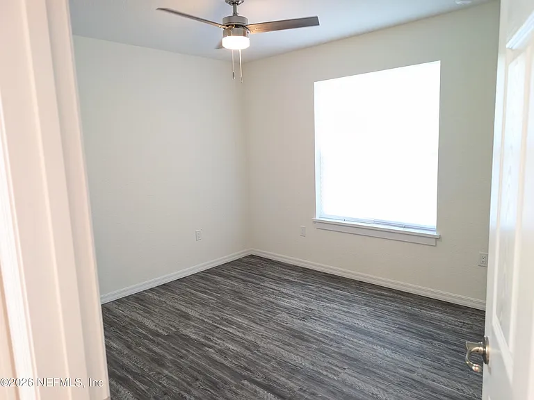 821 NE 10th St #1 — Photo 14