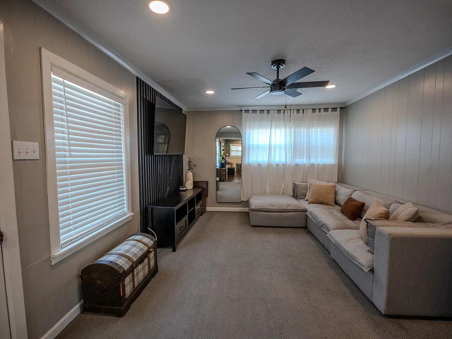 3 bed, 2.0 bath, 1236 sqft, $1,800 — Photo 4