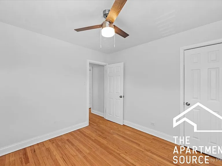 2729 W Berwyn Ave #2 — Photo 11