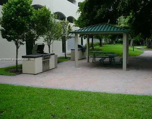 19501 W Country Club Dr #Penthouse 06 — Photo 32