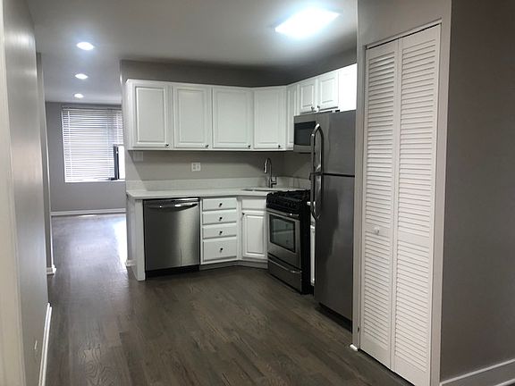 3rd image of 2518 N Southport Ave APT 3F
