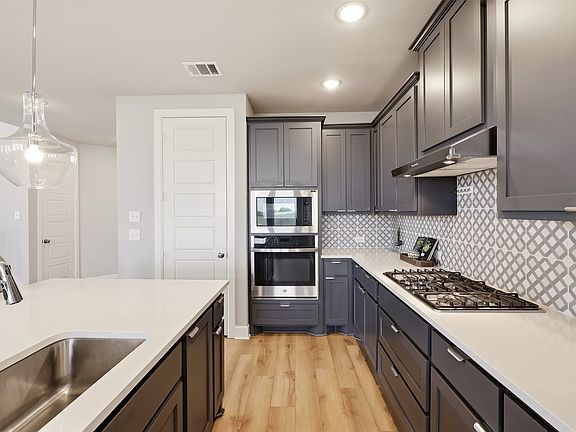 4th image of 7500 Whisterwheel Way