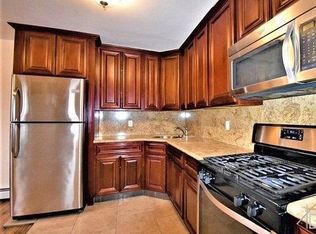 957 E 222nd St #B1, Bronx, NY 10469