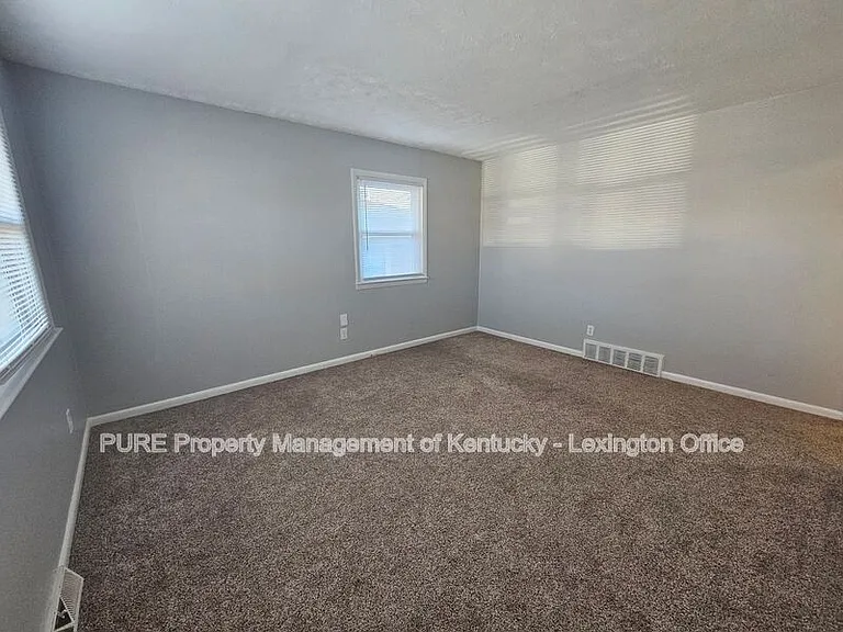 3510 Lansdowne Dr #A — Photo 3