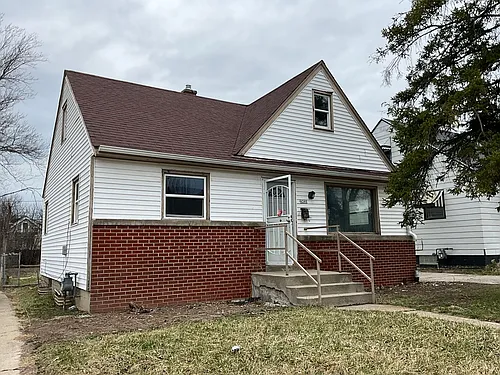4340 W Eggert Pl Photo 1