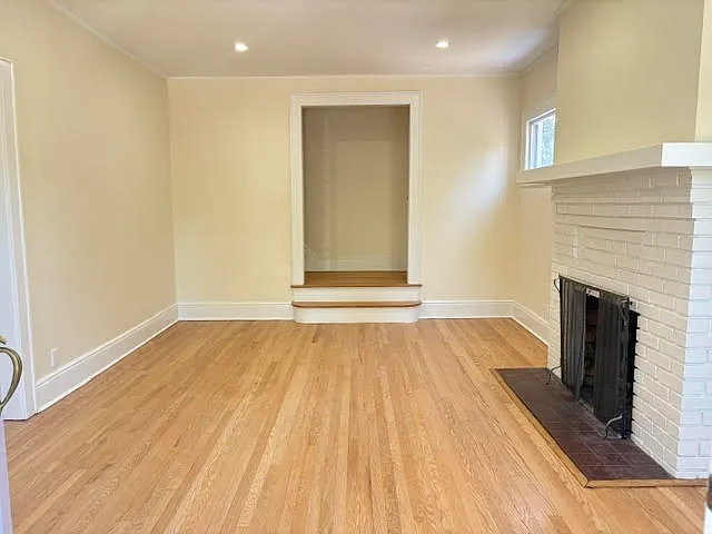 191 Wood St — Photo 2