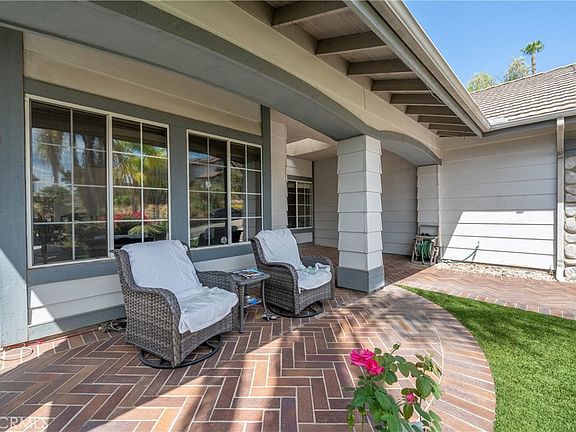 2nd image of 1463 Oak View Way