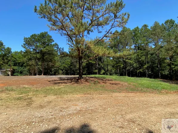 10743 Fm 561, De Kalb, TX 75559
