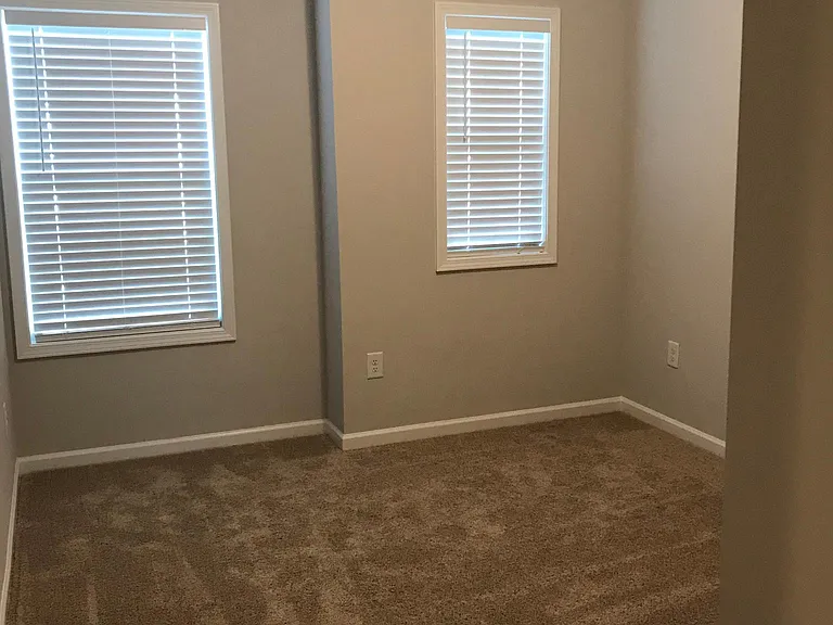 828 Oak Center Dr — Photo 22