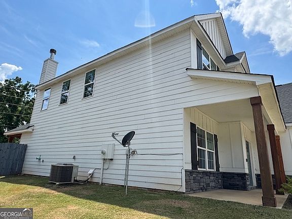 2nd image of 4315 Cornwall Dr