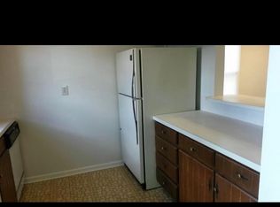 1046 Rock Knoll Ct, Winston Salem, NC 27107