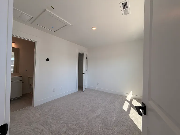 1344 Hamilton St — Photo 23