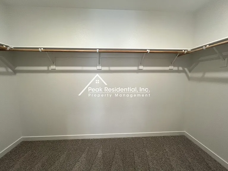 5218 Senesta Cir — Photo 22