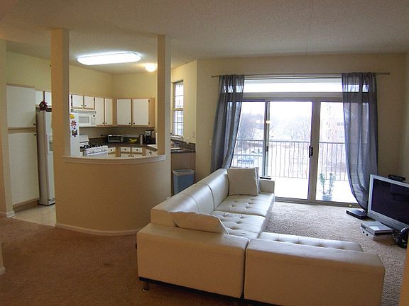 5th image of 3100 Town Square Dr Unit 304