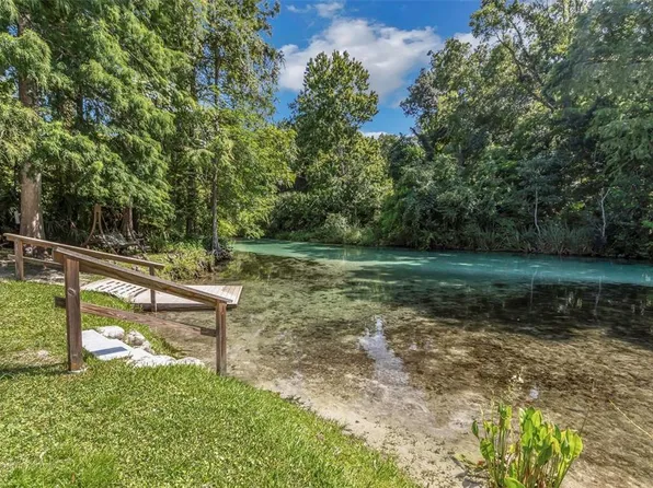 6532 River Lodge Ln, Weeki Wachee, FL 34607