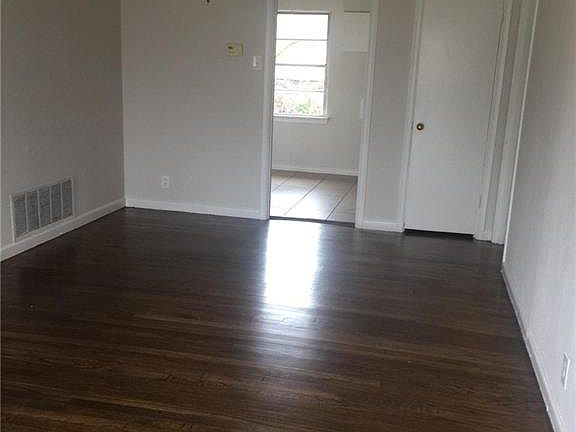 2nd image of 1815 Martin Luther Dr