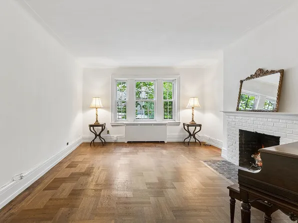 525 W 238th St APT 1O, Bronx, NY 10463
